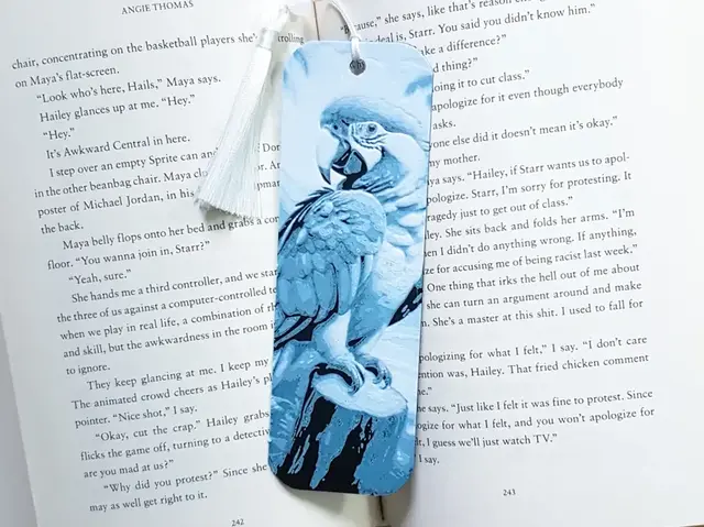 HueForge model: Bookmark, Parrot, Hueforge by Dame Jo