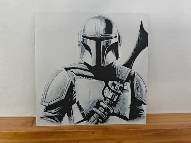 HueForge model: Mandalorian portrait Hueforge by Litolunar