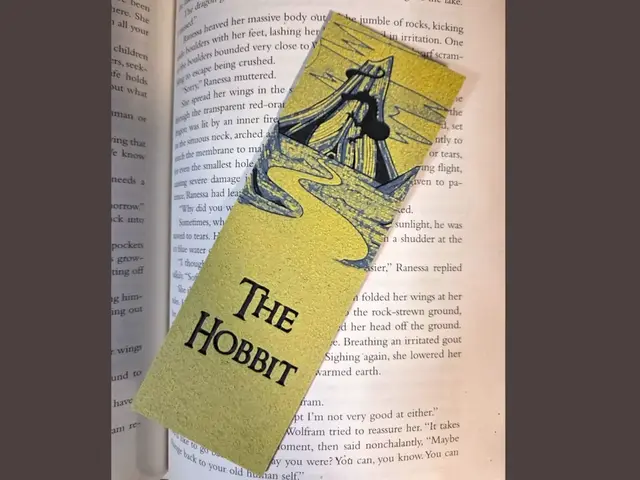 HueForge model: The Hobbit 50x150mm Bookmark by MythicHue's