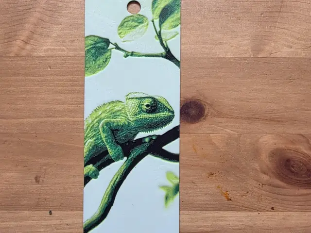 HueForge model: chameleon Bookmark by Morganja