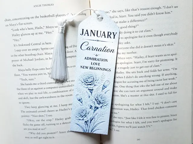 HueForge model: Bookmark, January Flower, Birth Month by Dame Jo