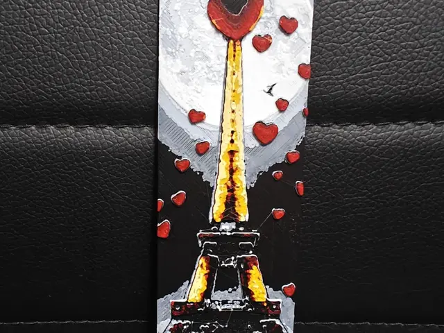 HueForge model: Eiffel tower Paris Love bookmark by TheHueforgeLady