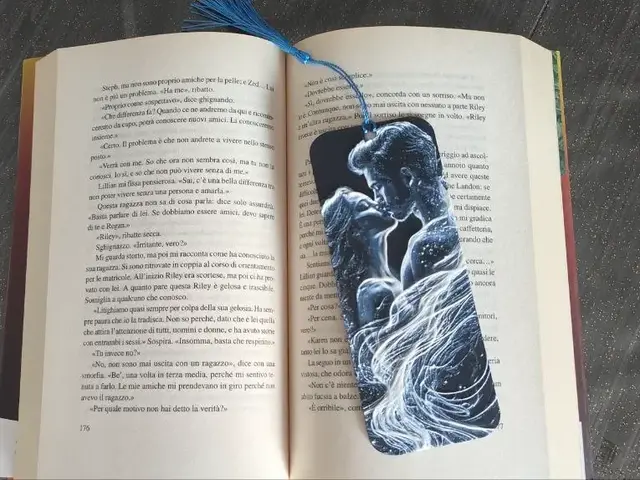 HueForge model: Love bookmark hueforge by S1M0N389