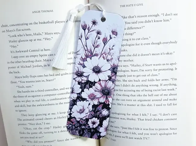 HueForge model: Floral Bookmark, Hueforge by Dame Jo