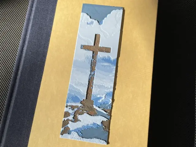 HueForge model: Mountaintop Cross Bookmark by 3D_Forged