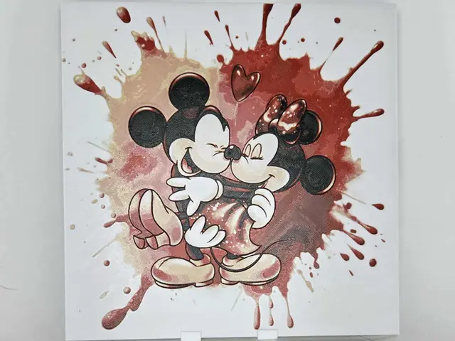 HueForge model: Graffiti Mickey & Minnie Hueforge by 3Ree Printing