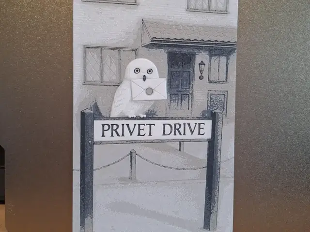 HueForge model: Harry Potter Private Drive Owl - Hueforge by 3dGlow