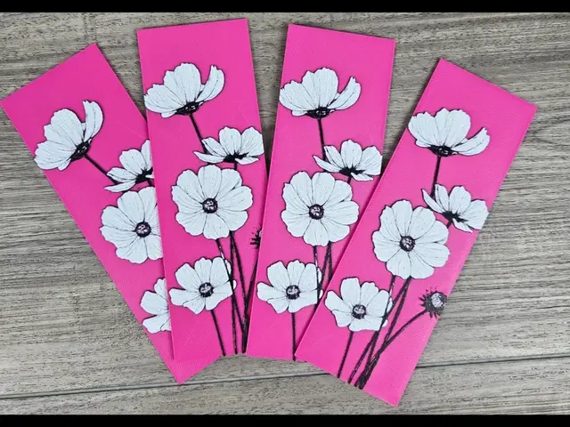 HueForge model: Cosmos Floral Bookmark by BusyKikiBee