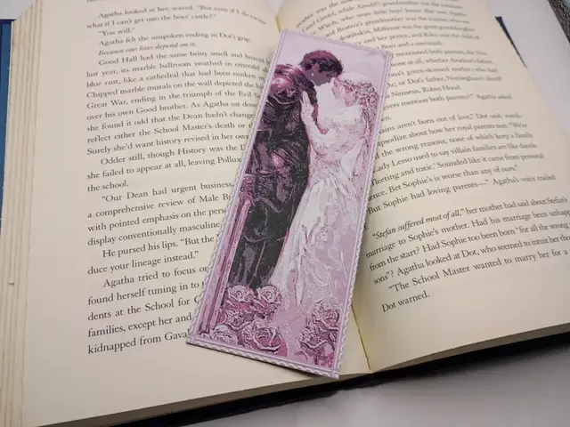 HueForge model: (Inspired) Beasts of the Briar Bookmark by 3djd