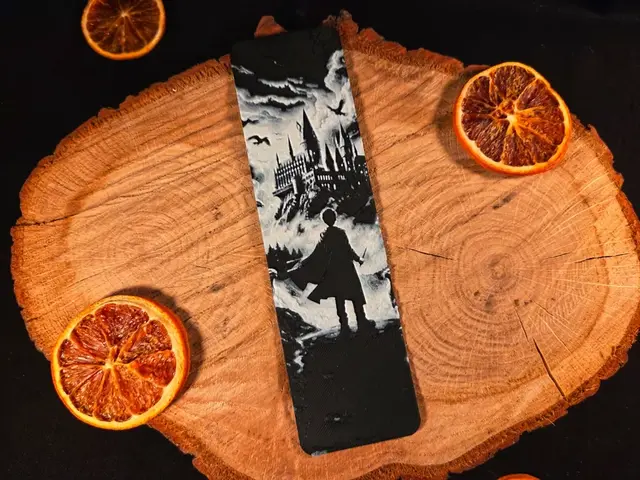 HueForge model: Harry potter and hogwarts 1 bookmark - hueforge by EternalDesigns3D