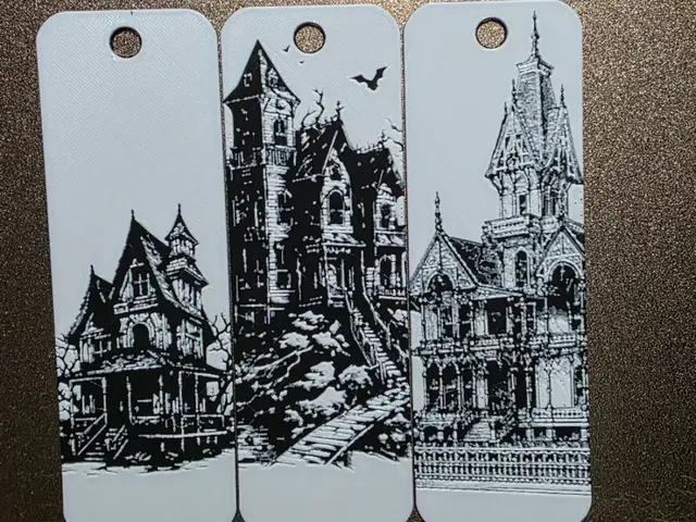 HueForge model: Haunted House Bookmark Hueforge #2 Set of 3 NoAMS by AirMechDesigns