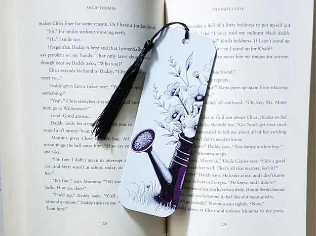 HueForge model: Watering Can Bookmark. No AMS needed. Hueforge by Dame Jo