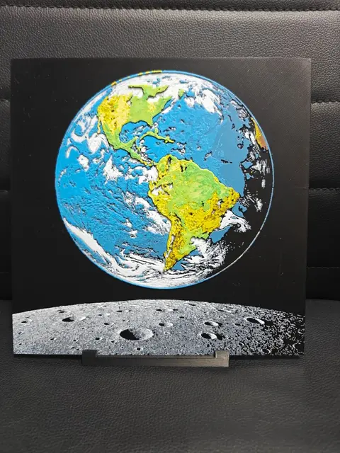 HueForge model: Lunar View of Earth by TheHueforgeLady