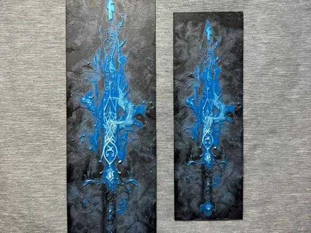 HueForge model: Blue Blade Hueforge Bookmark - 2 sizes by Hey Ben