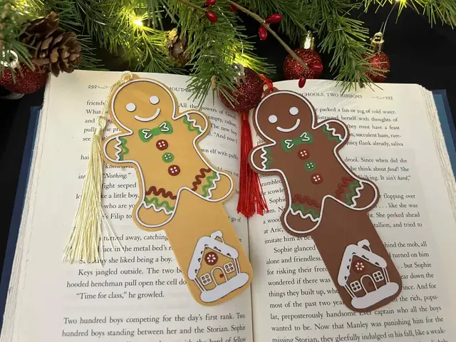 HueForge model: Gingerbread Bookmark / Ornament by 3djd