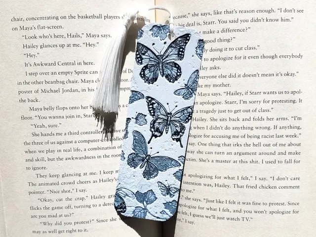HueForge model: Bookmark, Butterflies by Dame Jo