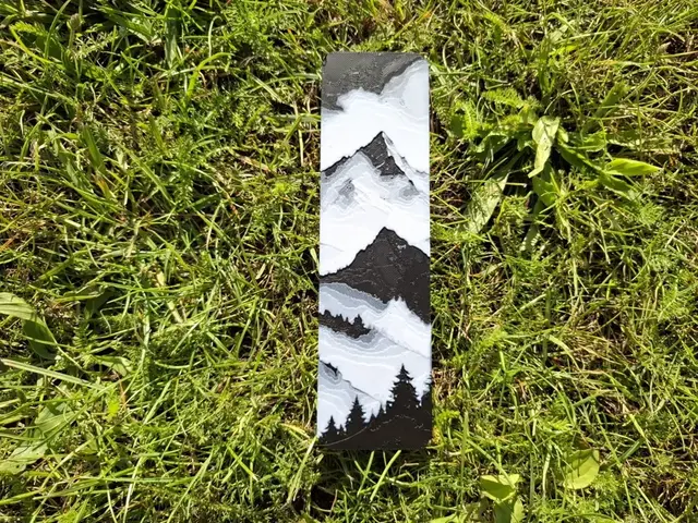 HueForge model: mountains in snow bookmark by EternalDesigns3D