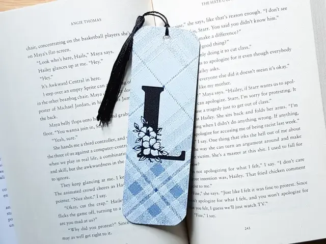 HueForge model: Monogram L Bookmark. Hueforge by Dame Jo