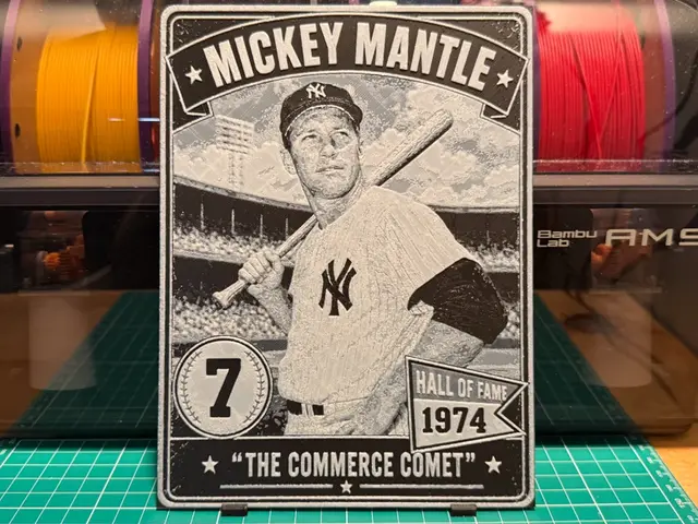 HueForge model: Mickey Mantle Vintage Baseball Card by liv_3d