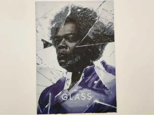 HueForge model: Elijah Price from Glass - hueforge by Altf4-Formation
