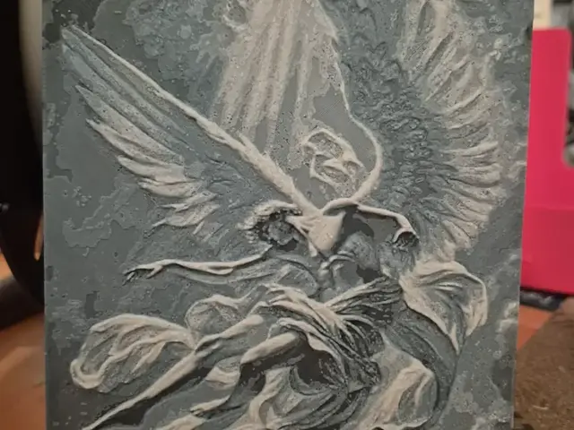 HueForge model: falling angel hueforge by Buntsta