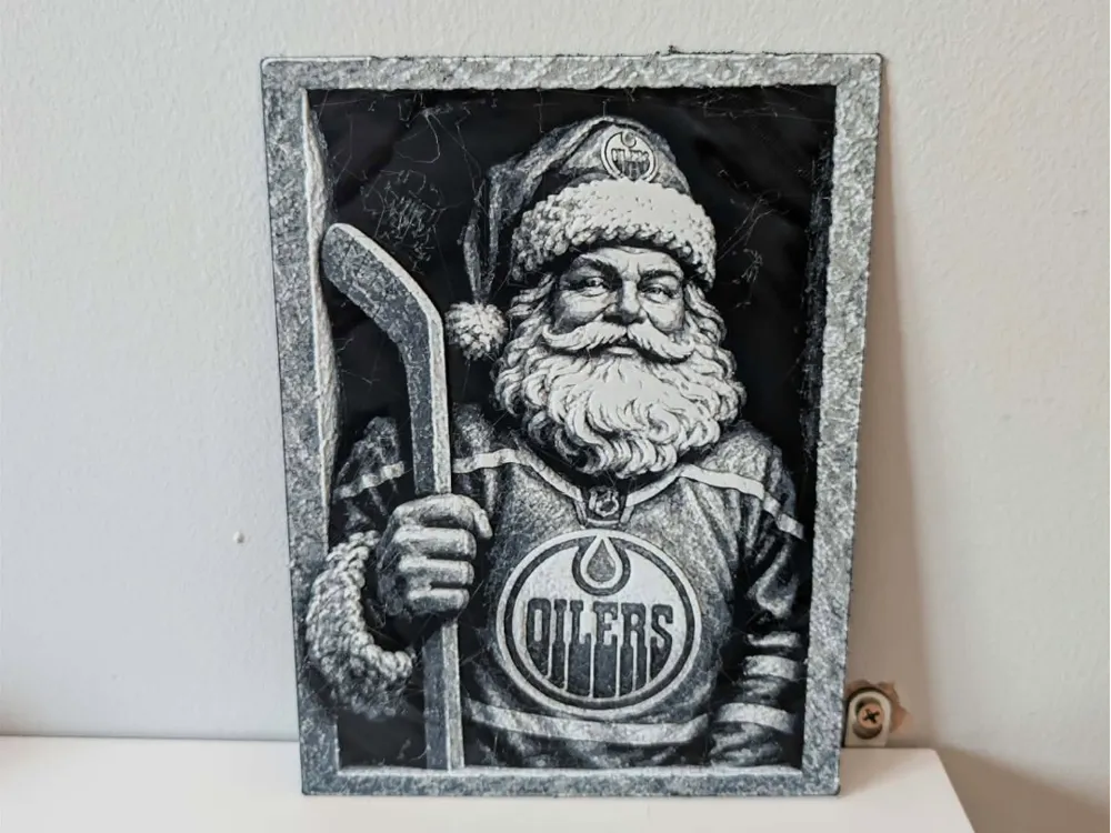Santa is a oilers fan! - Slate style hueforge by 3dGlow HueForge model: Santa is a oilers fan! - Slate style hueforge by 3dGlow