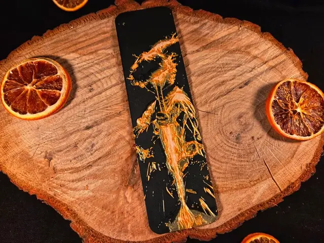 HueForge model: Demon Slayer Zenitsu Agatsuma bookmark by EternalDesigns3D