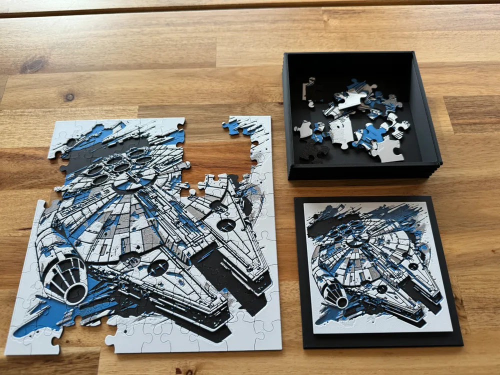 PUZZLE - Millennium Falcon by Canadian Gamer HueForge model: PUZZLE - Millennium Falcon by Canadian Gamer