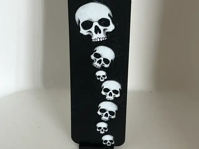 HueForge model: skull bookmark by Morganja