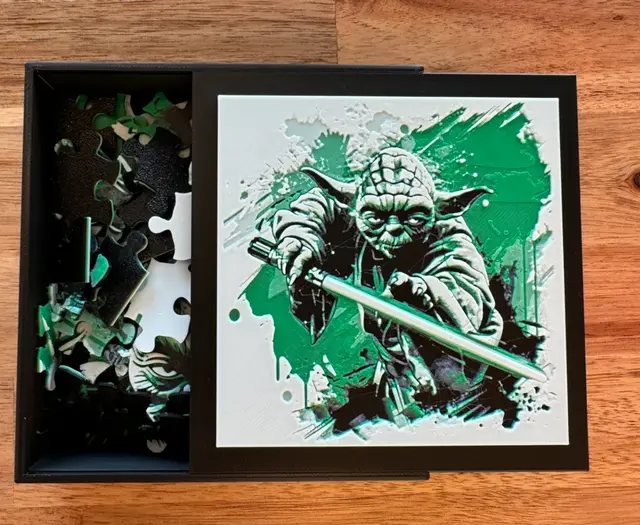 HueForge model: Puzzle Box Lid - Yoda - Lightsaber by Canadian Gamer