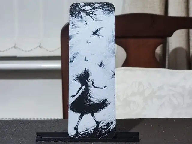 HueForge model: Alice In Wonderland Bookmark - 2 Color by BoDad
