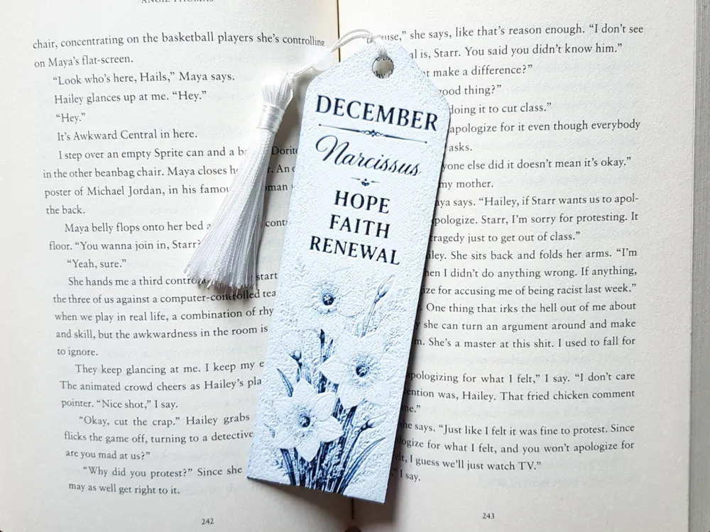 Bookmark, December Flower, Birth month by Dame Jo HueForge model: Bookmark, December Flower, Birth month by Dame Jo