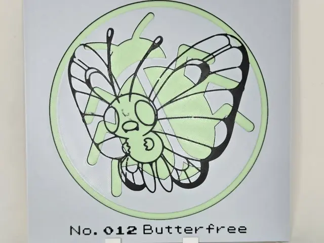 Minimalistic Butterfree Hueforge