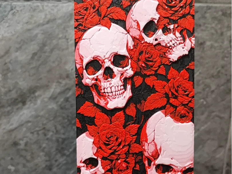 Skulls and Roses by Garuda3D HueForge model: Skulls and Roses by Garuda3D