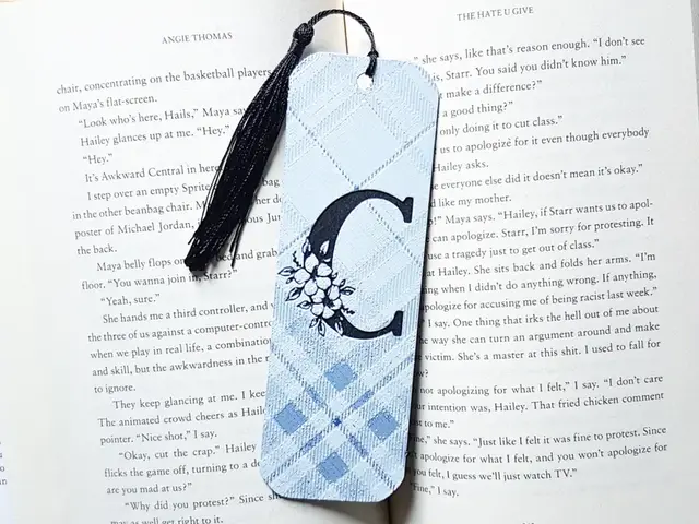 HueForge model: Monogram C Bookmark, Hueforge by Dame Jo