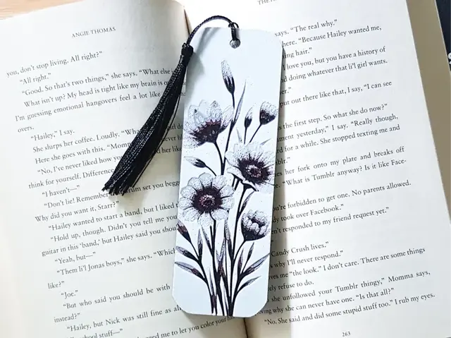 HueForge model: No AMS Needed. Flower Bookmark, Hueforge by Dame Jo