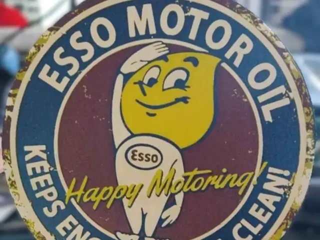 HueForge model: Vintage Enamel Esso Motor Oil Sign by leshowpatate