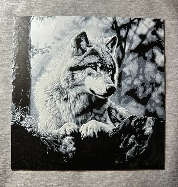 HueForge model: Wolf Hueforge, Black and White by Hey Ben