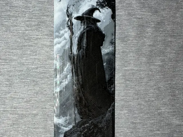 HueForge model: Gandalf Bookmark - Flatforge by Hey Ben