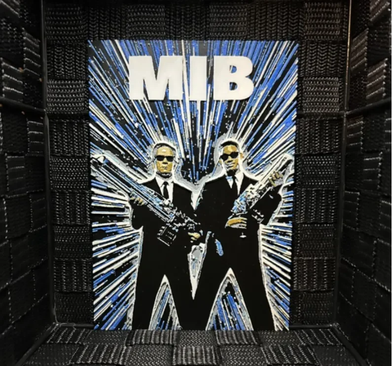 Hueforge Movie Poster - Men In Black - by JoDau HueForge model: Hueforge Movie Poster - Men In Black - by JoDau