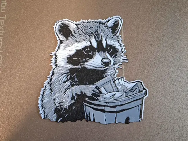 HueForge model: Raccoon in the garbage - Hueforge by LED