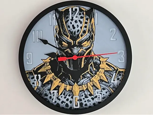 HueForge model: Customizable Clock - Black Panther by 3djd