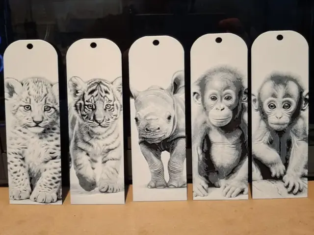 HueForge model: set 2 - Jungle animal bookmarks - greyscale by 3dGlow