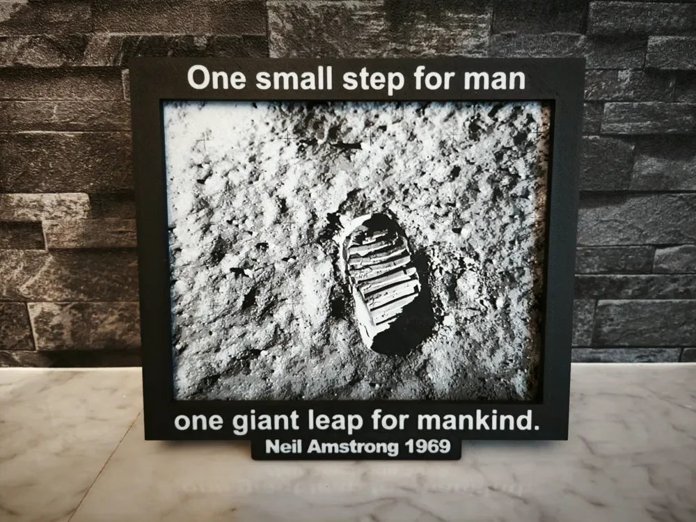 Hueforge First step on the moon apollo 11 by StefBull85 HueForge model: Hueforge First step on the moon apollo 11 by StefBull85