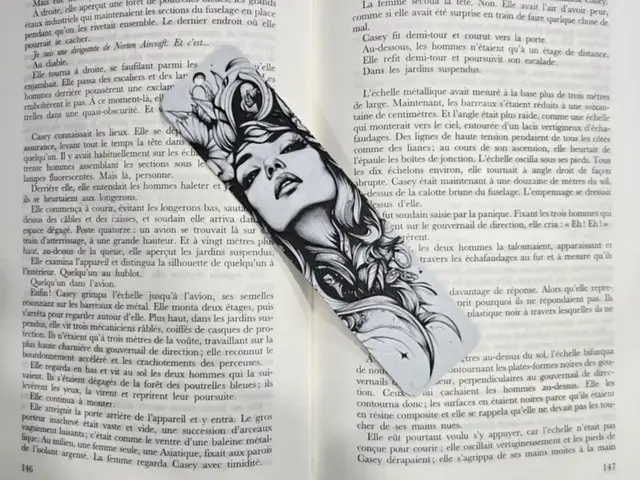 HueForge model: Bookmark Girl Flowers by Kactus Fpv