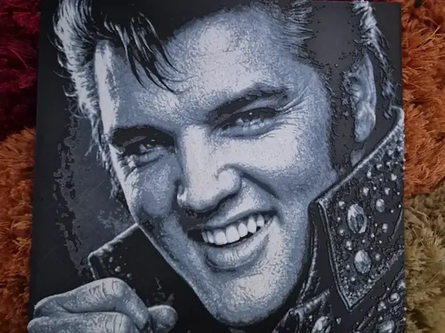 HueForge model: elvis portrait hueforge by Buntsta