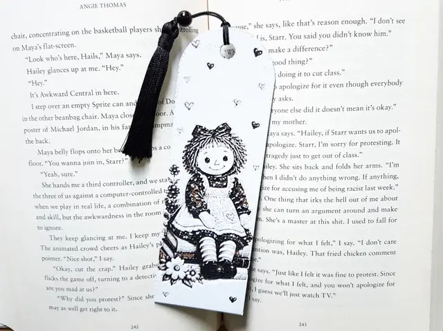 HueForge model: Bookmark, Raggedy Ann by Dame Jo