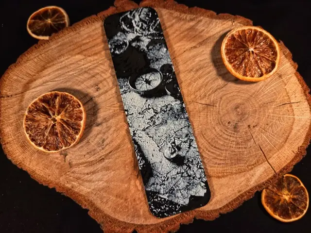 HueForge model: Lost Horizons bookmark by EternalDesigns3D