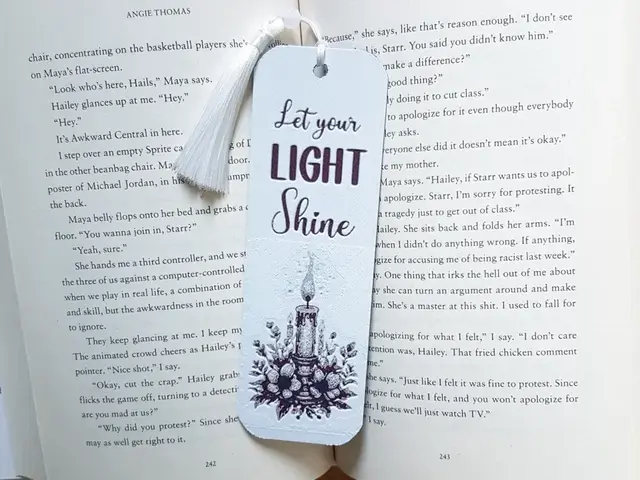 HueForge model: Bookmark, Inspiration, Let your Light Shine by Dame Jo