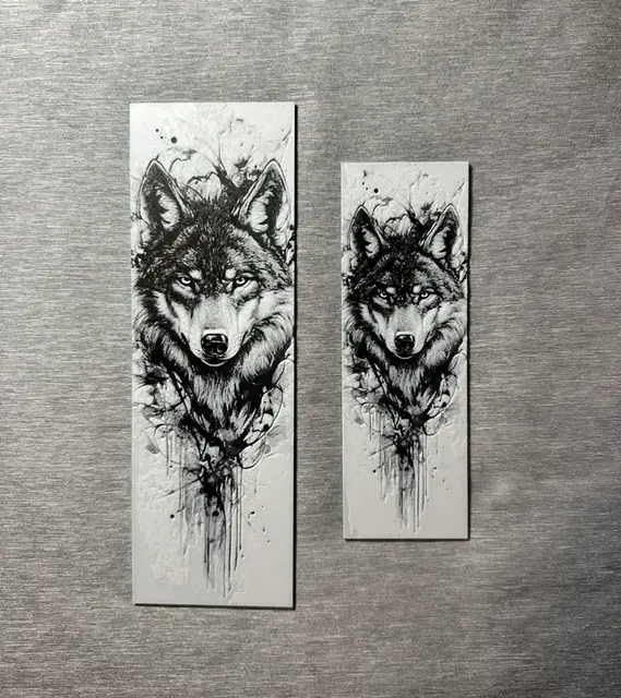HueForge model: Wolf Hueforge Bookmark - 2 sizes by Hey Ben